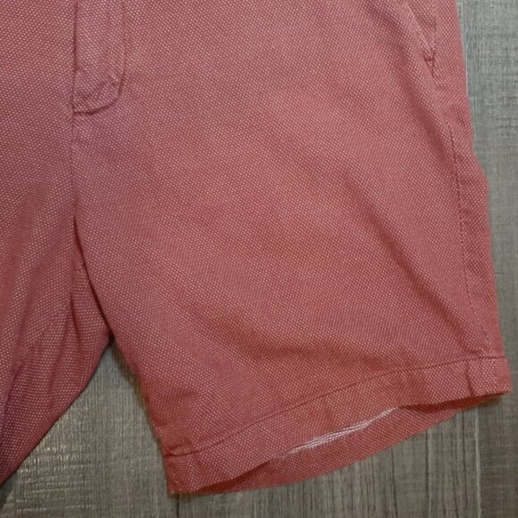 FRANK AND OAK The Wallace Shorts Modern Straight Fit Burgundy Polka Dot - Picture 4 of 12